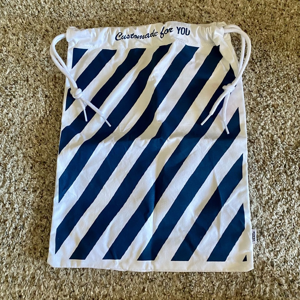 Vans Cinch Bag in EUC
